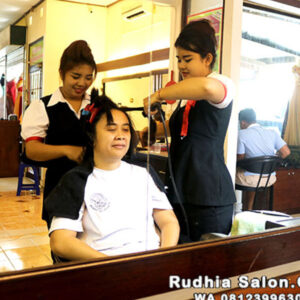 Salon smoothing terbaik di Bali